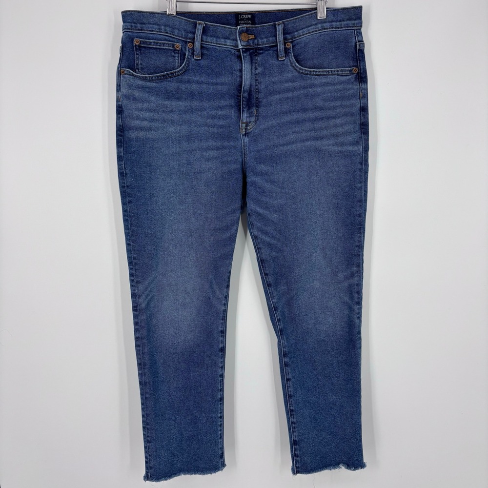 J Crew Essential Straight Jeans Women 31 Denim Raw Hem Blue Stretch Pant
